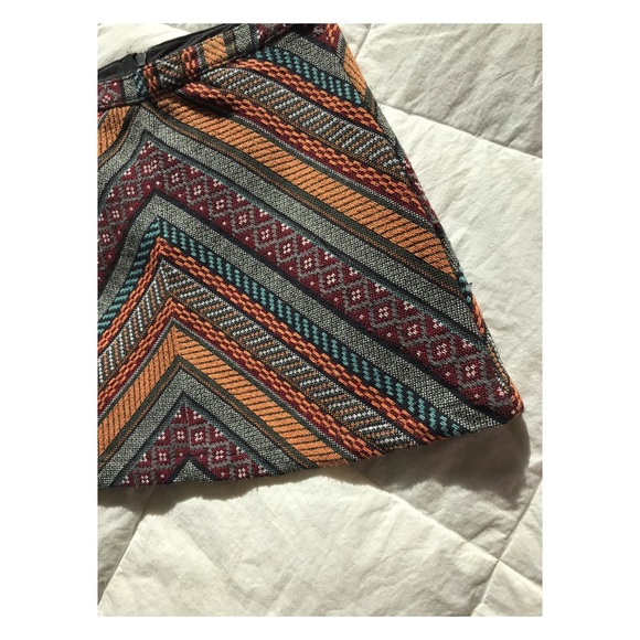 Tribal\Tweed Mini Skirt - Picture 5 of 6